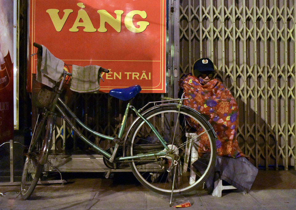 Những cảnh đời trong đêm lạnh 10 độ C